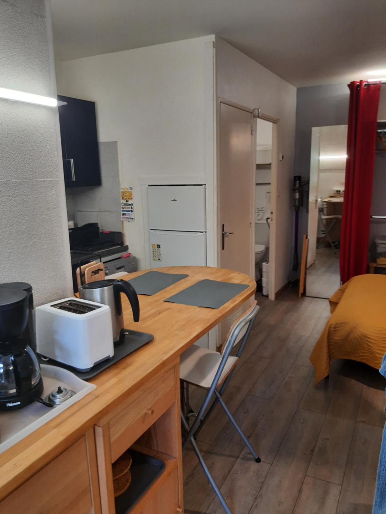 Duplex14H 1Er Etage Jardinet 1 Parking Ou Studio14B Rdc Terrasse Sans Parking La Rochelle  Exterior foto