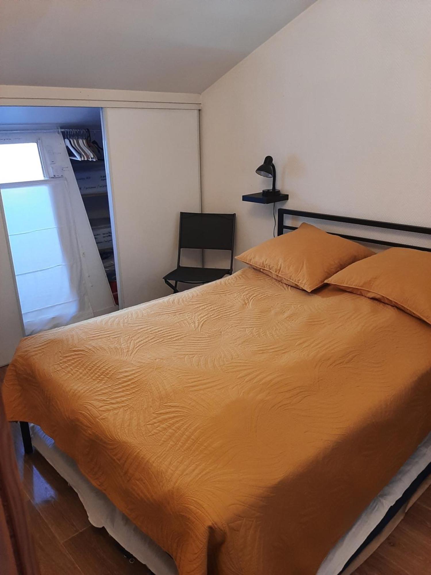Duplex14H 1Er Etage Jardinet 1 Parking Ou Studio14B Rdc Terrasse Sans Parking La Rochelle  Exterior foto