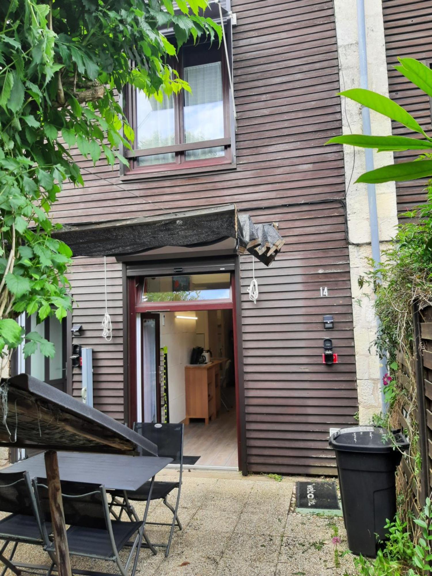 Duplex14H 1Er Etage Jardinet 1 Parking Ou Studio14B Rdc Terrasse Sans Parking La Rochelle  Exterior foto