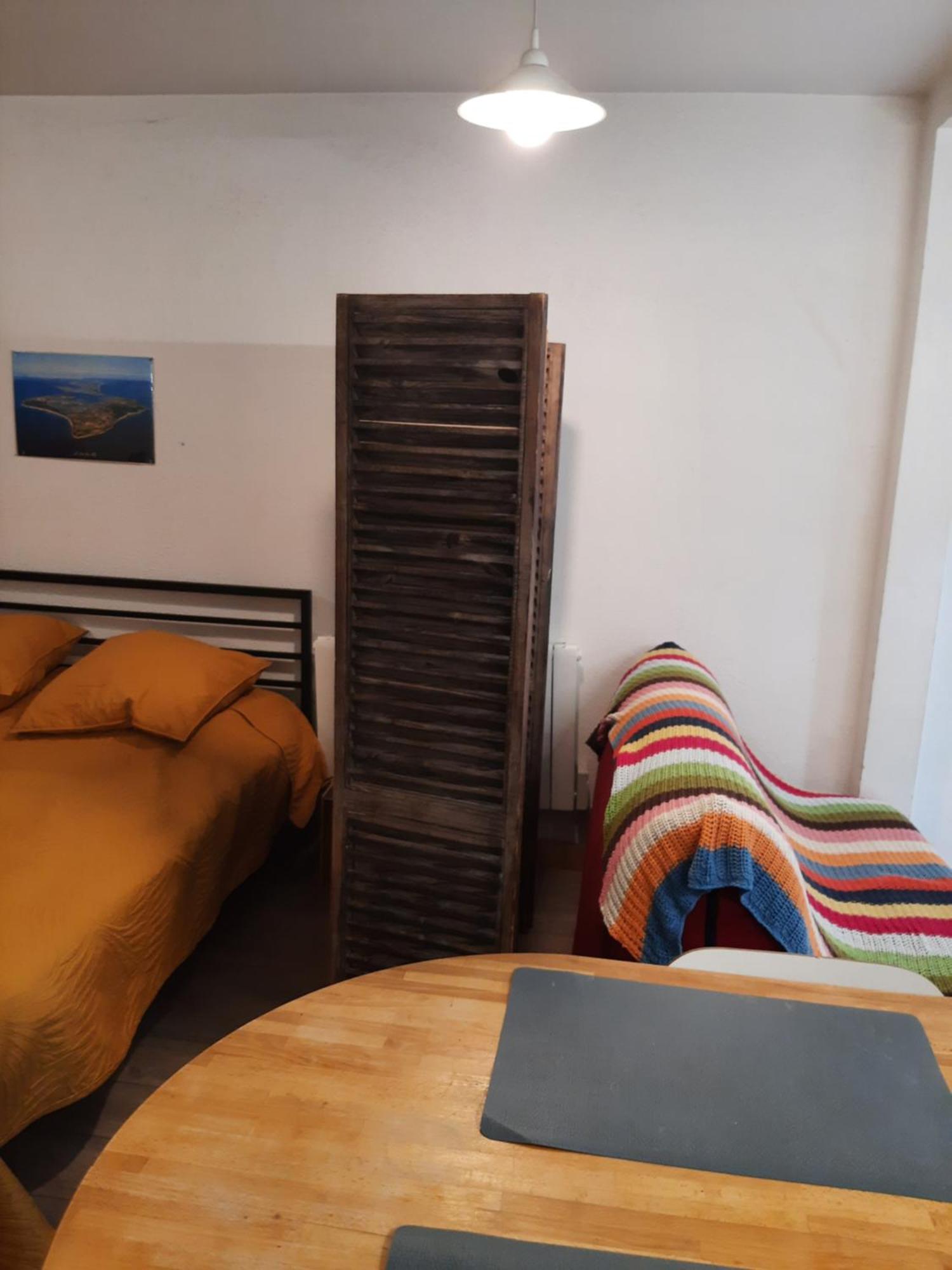 Duplex14H 1Er Etage Jardinet 1 Parking Ou Studio14B Rdc Terrasse Sans Parking La Rochelle  Exterior foto
