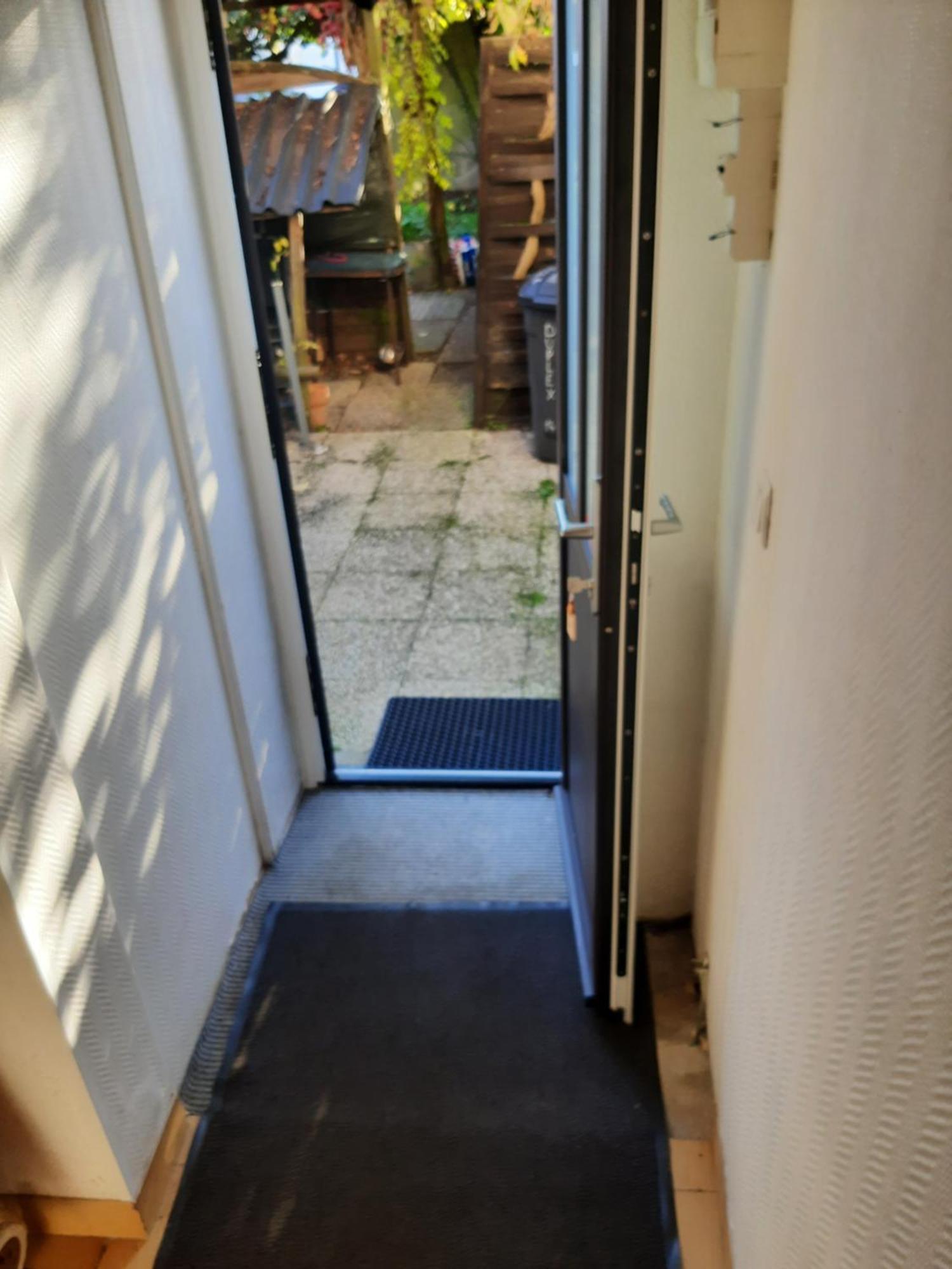 Duplex14H 1Er Etage Jardinet 1 Parking Ou Studio14B Rdc Terrasse Sans Parking La Rochelle  Exterior foto